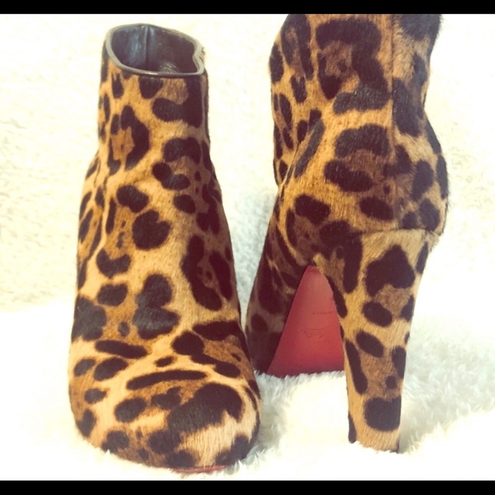 Authentic Christian Louboutin booties 37